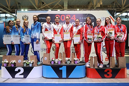 Муртазаева выиграла золото чемпионата России по фехтованию на шпагах