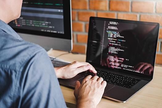 Сервис для переезда программистов за границу объявил о приостановке работы