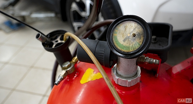 Motorový olej s molybdenem: výhody a nevýhody