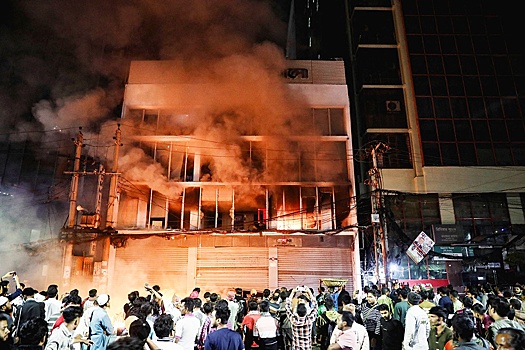 Протесты вспыхнули в Бангладеш после смерти молодого политика