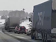 Из-за смертельного ДТП у Дружинино трасса Пермь — Екатеринбург встала в пробку