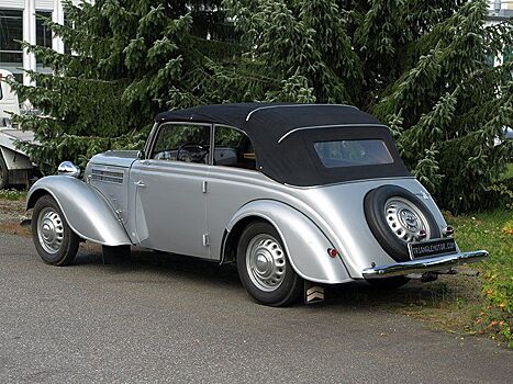 Довоенный ретрокар Adler Diplomat продают в Петербурге через Интернет