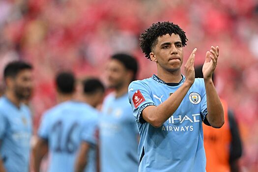 «Сити» требует € 40 млн за трансфер Льюиса, «Ноттингем Форест» предложил € 25+5 млн — Ауна