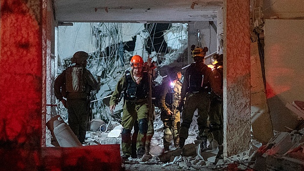 В Иране участники протестов подожгли полсотни пожарных машин