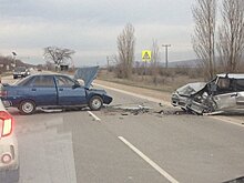 С шоссе - в больницу: на ЮБК сбитая машиной девушка "улетела" в кювет