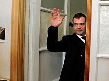 Перед Медведевым замаячил призрак отставки