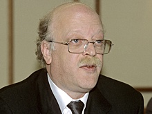 "Коммерсант": Умер банкир из 90-х Александр Смоленский