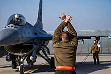 Sky News: Польша отрицает обсуждение отправки истребителей F-16 на Украину