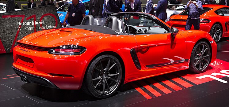 Porsche остановила продажу 718 Boxster и Cayman в Европе из-за кибербезопасности