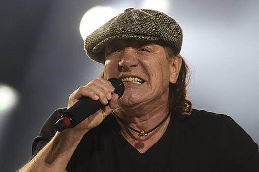 Покинувший сцену из-за проблем со слухом вокалист AC/DC выступил с группой Muse