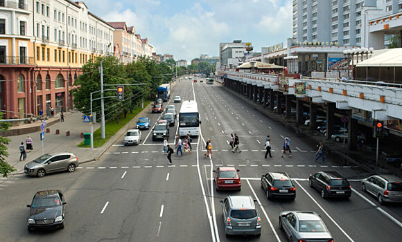 СМИ: В России предложили ограничить время ожидания зелёного сигнала светофора для пешеходов