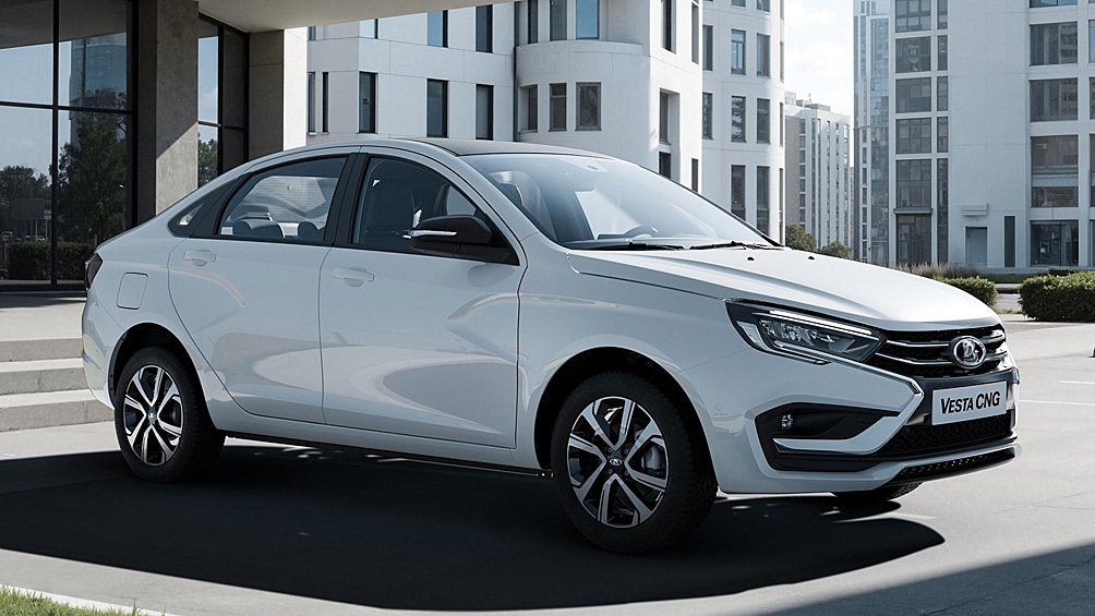 Заводскую версию Lada Vesta с ГБО (газобаллонное оборудование) покупатели ждали давно. И вот, наконец, модель получила версию CNG, способную работать как на газу, так и на бензине. Новинка оснащается 90-литровым баллоном, вмещающим 22 кубометра метана. Старший 16-клапанный 1,6-литровый мотор развивает на бензине 106 л.с., а на метане — 96 л.с. Однако, увы, битопливная модель доступна только с 5-ступенчатой механикой и только в кузове седан  От обычной версии новинка отличается шильдиками на кузове, бирюзовыми шкалами приборов, расширенными функциями борткомпьютера и кнопкой переключения между разными видами топлива на передней панели. Суммарный запас хода Vesta CNG составляет более 1000 км, из которых около 320 км машина проезжает исключительно на метане. Седан предложен в четырёх комплектациях по начальной цене от 1 881 000 рублей.