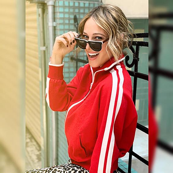 Ванесса Хуппенкотен (Vanessa Huppenkothen) Ванесса Хуппенкотен — мексиканка с немецкими корнями. Мисс Мехико. Работает на ESPN и специализируется на NFL. Ванесса не только освещает спорт, но и активно занимается им — пробежала марафон, участвует в триатлон-стартах.