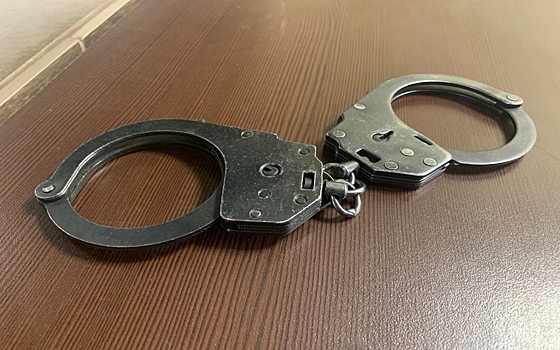 С парковки ТЦ на окраине Рязани украли три канализационных люка