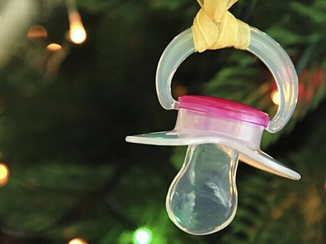 Психолог раскритиковал объявления об установке «беременных елок»