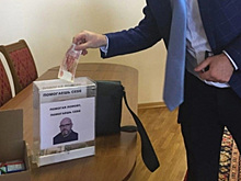 В заксобрании Ленобласти депутату с самым низким доходом помогли деньгами