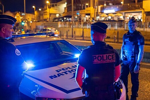Во Франции в новогоднюю ночь задержали более 300 человек