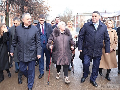 Реновация Морозовских казарм обойдется в 15-20 миллиардов рублей: Виталий Мутко приехал во Двор Пролетарки