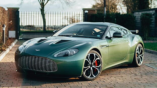 Это уникальный алюминиевый Aston Martin V12 Zagato