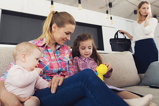 Аналитик Геллер: государственный сервис для проверки нянь поможет россиянам