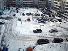 Неравная борьба со снегом: мэрии Омска вновь указали на недоработки