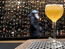 Бельгийский бар установил сигнализацию на бокалы, которые ежедневно воруют туристы