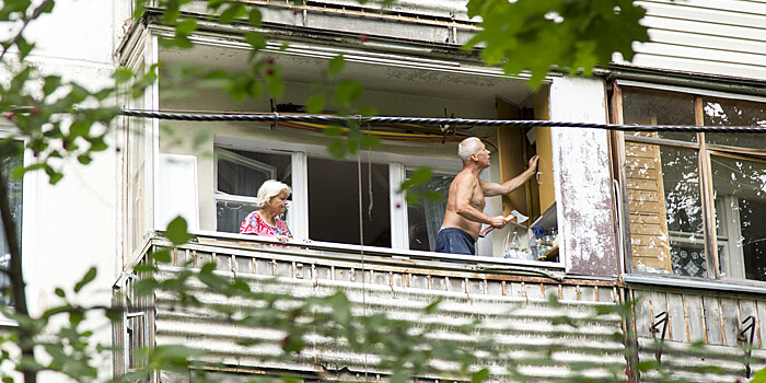 Россиянам напомнили о штрафах за цветы на балконе