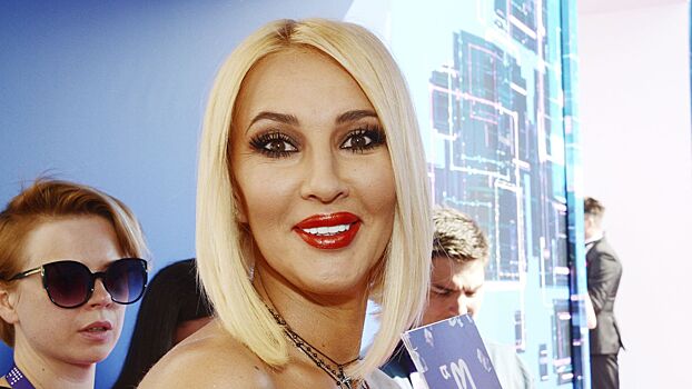 Кудрявцева ответила на критику о неравном браке с хоккеистом