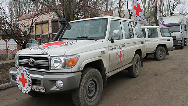Красный Крест отправил в Донбасс два грузовика с гуманитарной помощью