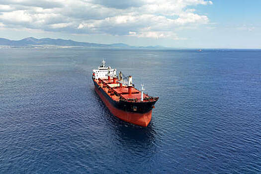 Следовавший из России в Мозамбик сухогруз сел на мель