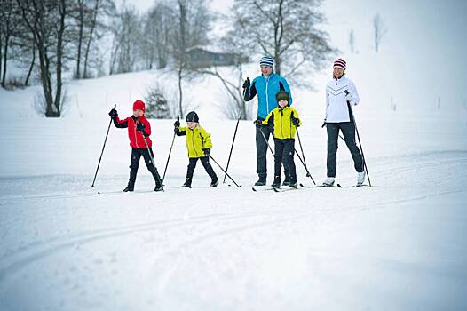 Спортивная школа олимпийского резерва набирает группы в возрасте от 9 лет для занятий лыжными гонками