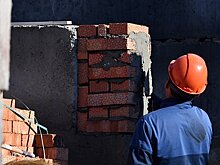 Многодетная мать отсудила у застройщика миллионы рублей и не может получить их