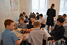 Качество школьного питания проверяют в Приморье