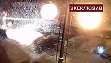 После прилета по Белгороду снаряда ВСУ во дворе жилого дома осталась воронка