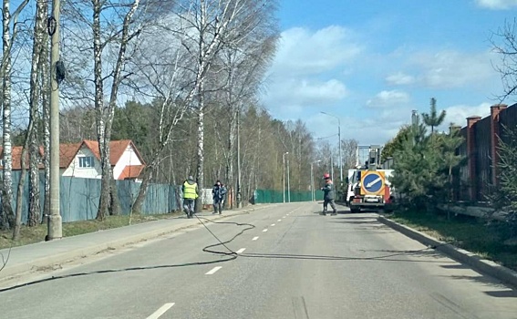 Специалисты устранили последствия ветра в Десеновском