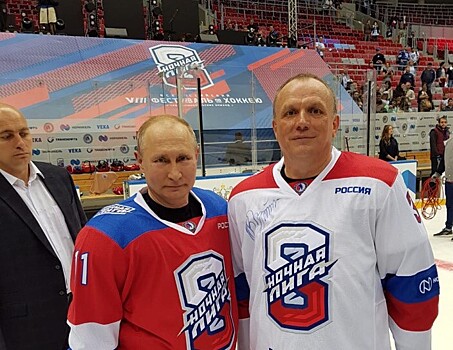 Директор ХК «Саров» рассказал как он сыграл с Путиным в хоккей