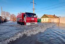 В затопленном российском городе скупили всю питьевую воду и хлеб