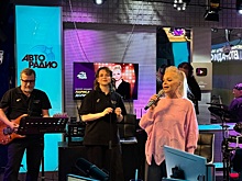 «Очень тяжелая история, с ходу не получается»: Лариса Долина заявила, что учится рэпу