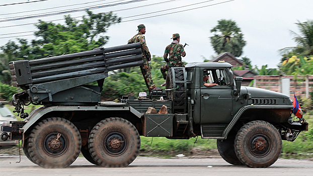 В Камбодже закрыли 377 школ на границе с Таиландом из-за обострения конфликта
