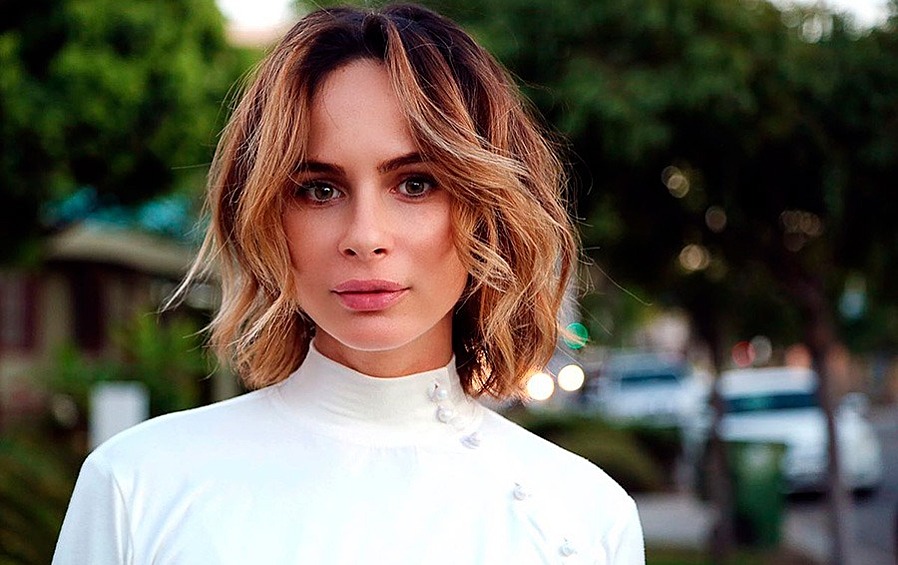 Саша Зверева.