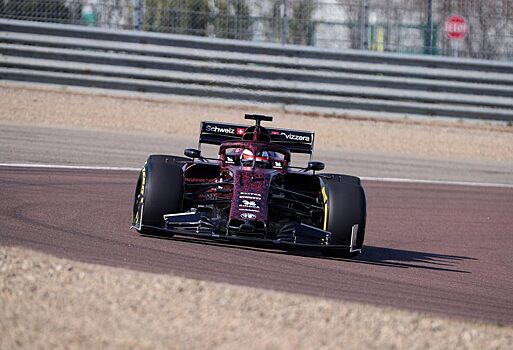 Alfa Romeo опробовала переднее крыло необычной конструкции