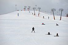 На острове Русский открыли лыжную трассу. Стартовал новый сезон