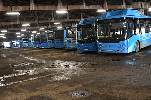 Нехватка водителей на автобусах "ПитерАвто" в Новокузнецке составила более 30%