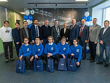 Учиться в теории и на практике