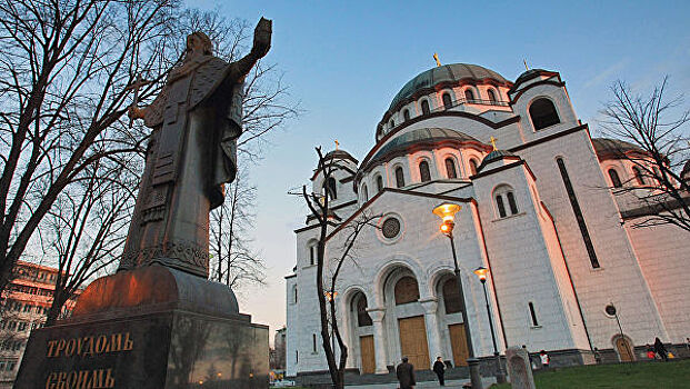 Сербия хочет обменять страницу "Мирославова евангелия" на картины Рериха