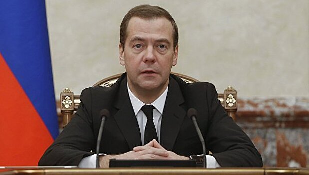 Медведев назвал электромобили одним из приоритетов российского автопрома