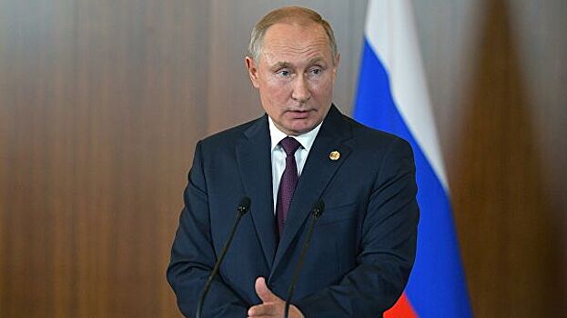 Путин наградил победителя конкурса «Доброволец России»