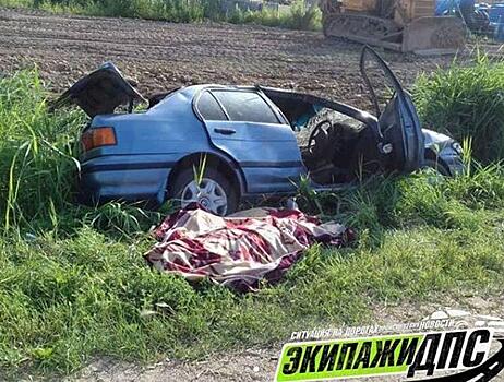 Водитель иномарки погиб при опрокидывании автомобиля в Уссурийске