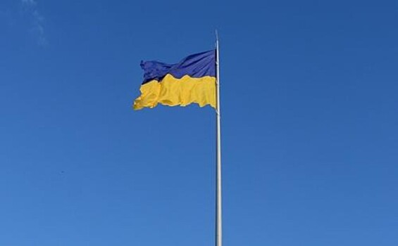 В Болгарии сняли украинский флаг со здания городской администрации