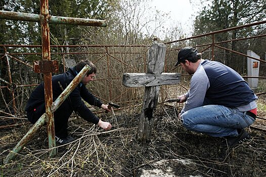 Ничего святого: мужчина похищал ограды с кладбищ в Карагандинской области